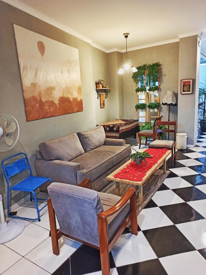 Hostel Manggolo Syariah