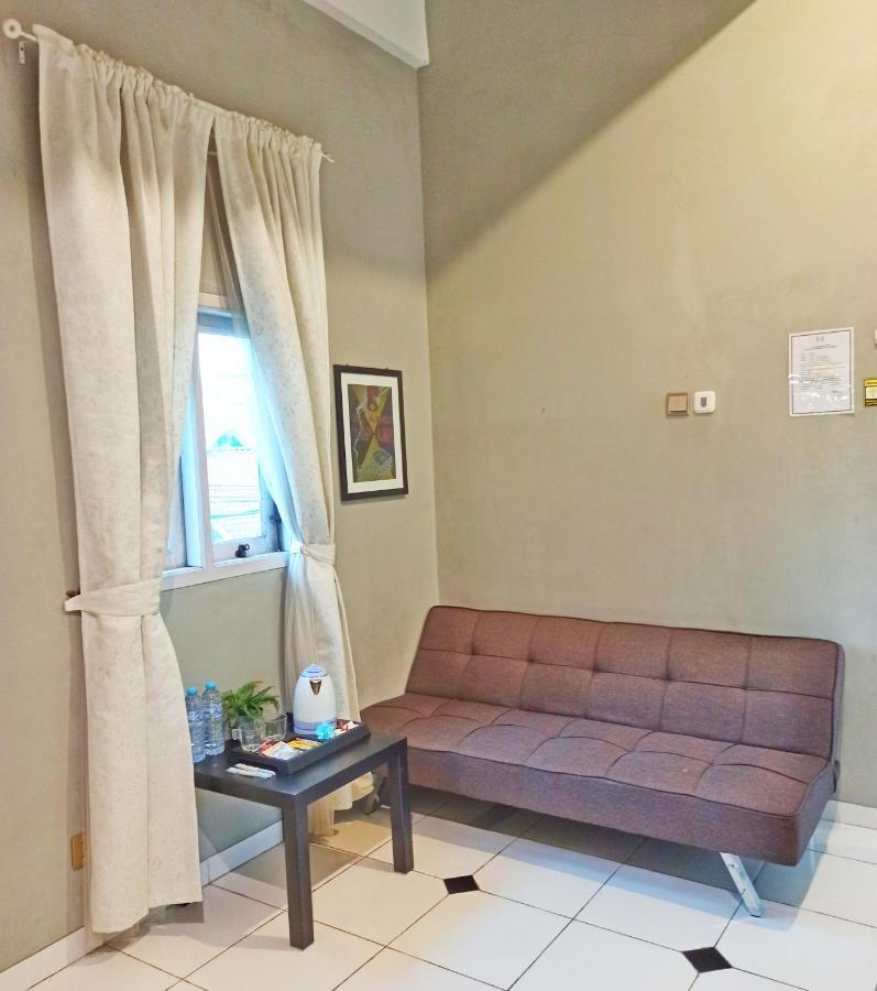 Manggolo Syariah Hostel